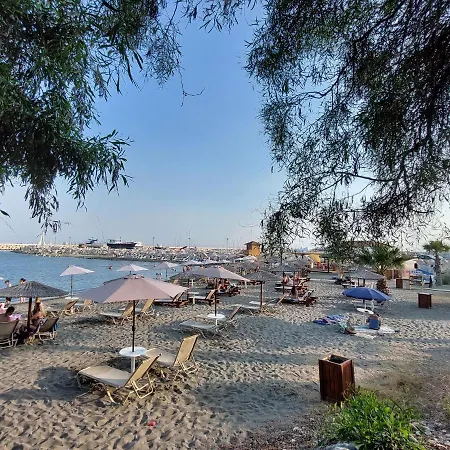 Penthouse With Roof Garden In Zygi Village Marina Casa vacanze