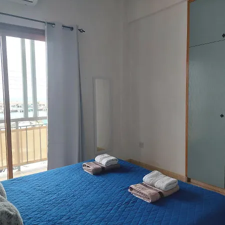 Σπίτι διακοπών Penthouse With Roof Garden In Zygi Village Marina
